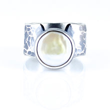 Load image into Gallery viewer, coin pearl ring