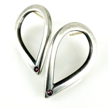 Load image into Gallery viewer, sapphire petal earrings