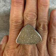 Load image into Gallery viewer, druzy quartz ring