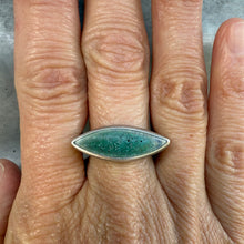 Load image into Gallery viewer, ceramic leaf ring