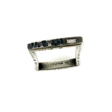 Load image into Gallery viewer, diamond hourglass band baguette