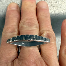 Load image into Gallery viewer, diamond leaf ring