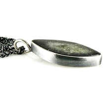 Load image into Gallery viewer, ceramic leaf pendant