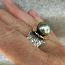 Load image into Gallery viewer, tahitian pearl nest ring