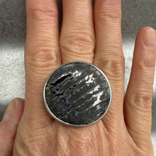 Load image into Gallery viewer, ceramic stripy ring