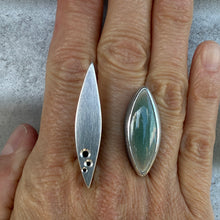 Load image into Gallery viewer, ceramic double leaf box ring