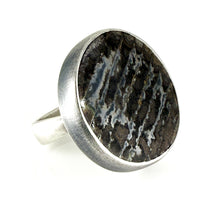 Load image into Gallery viewer, ceramic stripy ring
