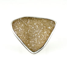 Load image into Gallery viewer, druzy quartz ring
