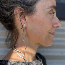 Load image into Gallery viewer, skinny leaf earrings