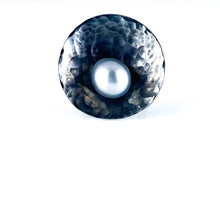 Load image into Gallery viewer, tahitian pearl shield ring