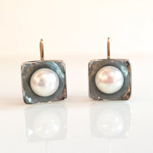 Load image into Gallery viewer, pearl nest earrings