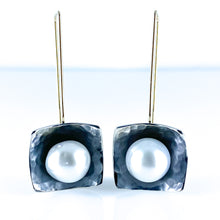Load image into Gallery viewer, south sea pearl nest earrings