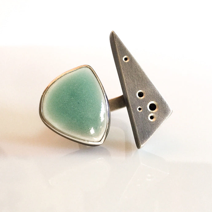 ceramic double triangle box ring